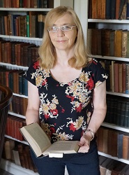 Dr Jane Hughes