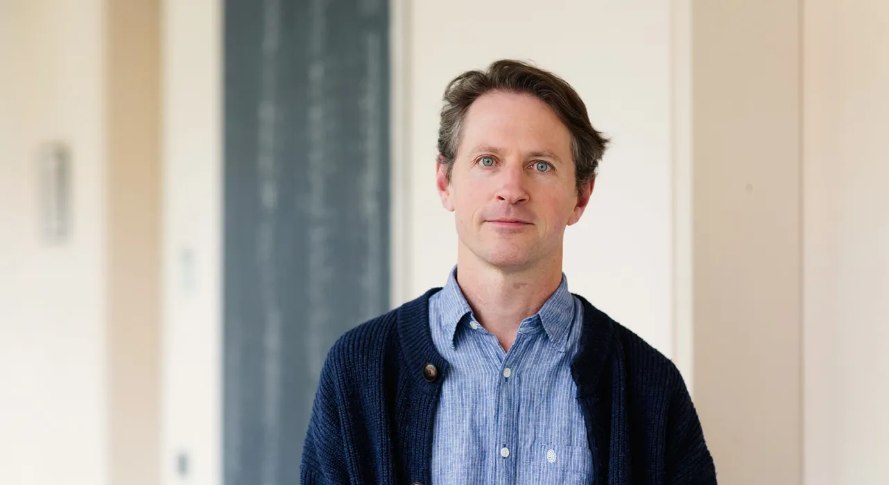 Profile of  Jason Scott-Warren
